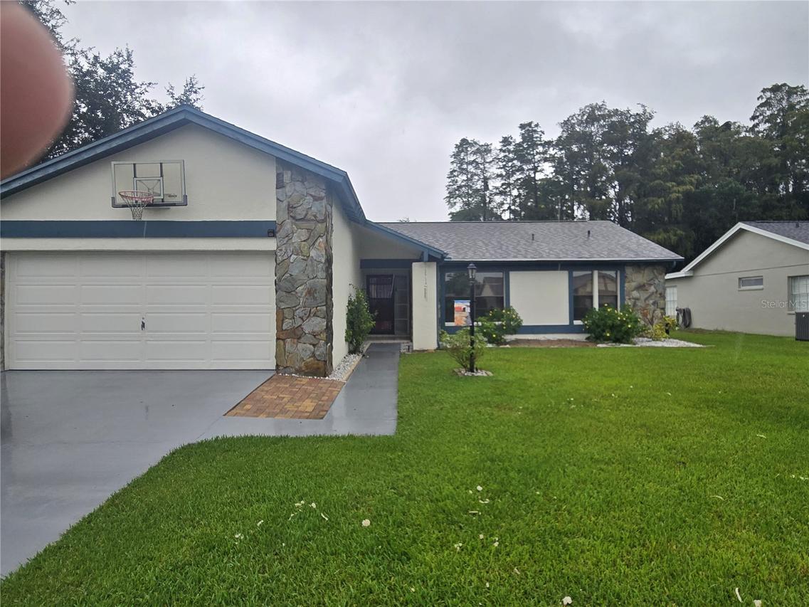9903 Middlecoff Dr., New Port Richey, FL 34655