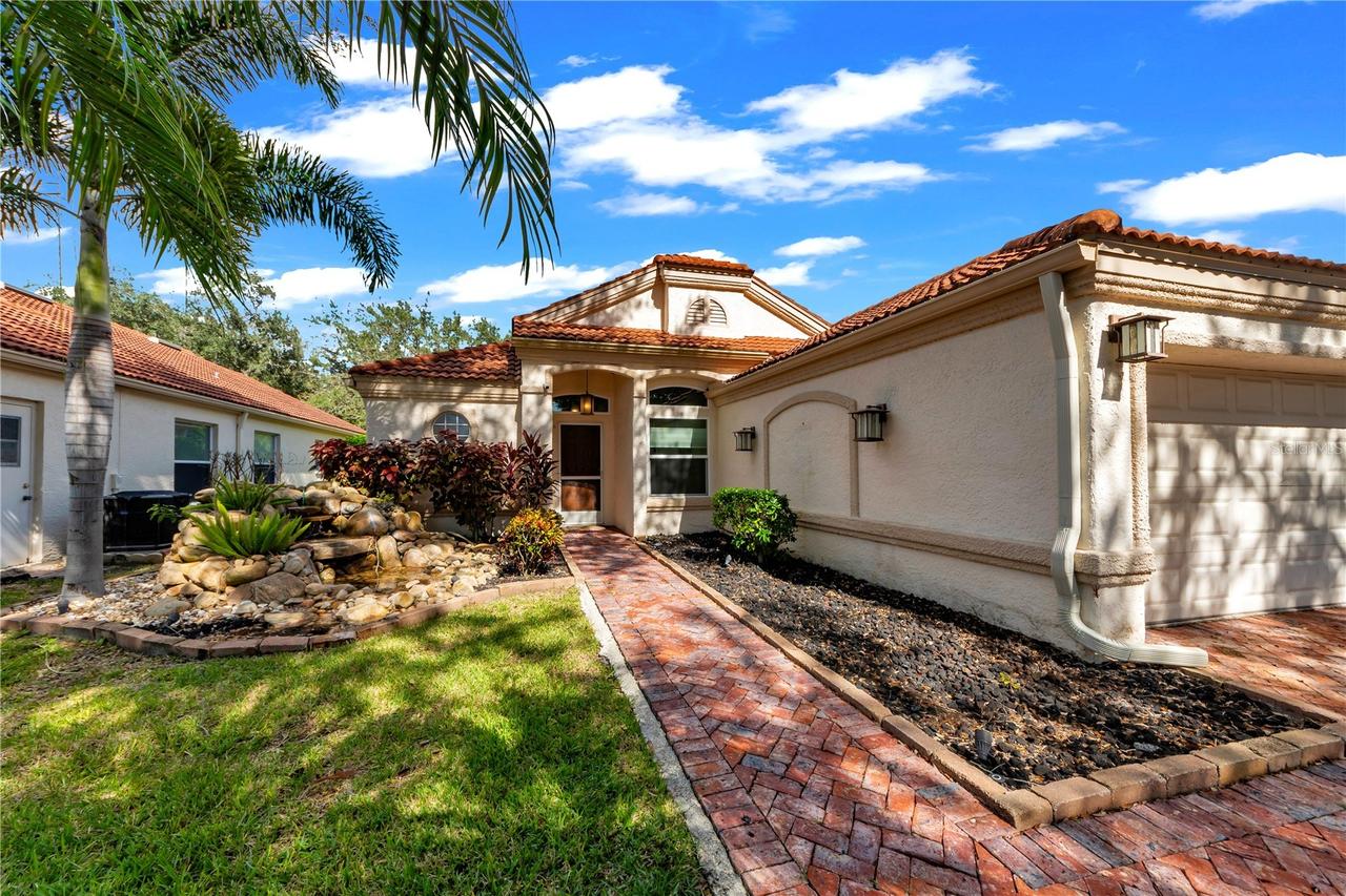 761 Lighthouse Dr., Tarpon Springs, FL 34689