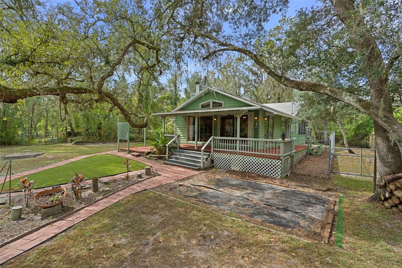 5642 Cyril Dr., Dade City, FL 33523