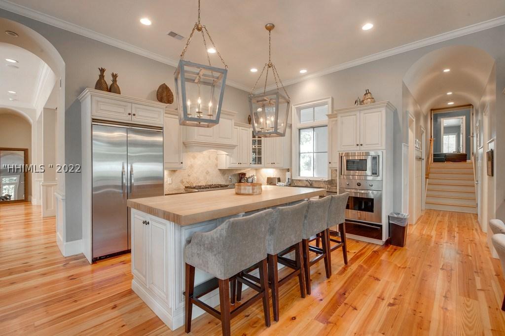 339 Greenwood Dr, Hilton Head Island, SC 29928