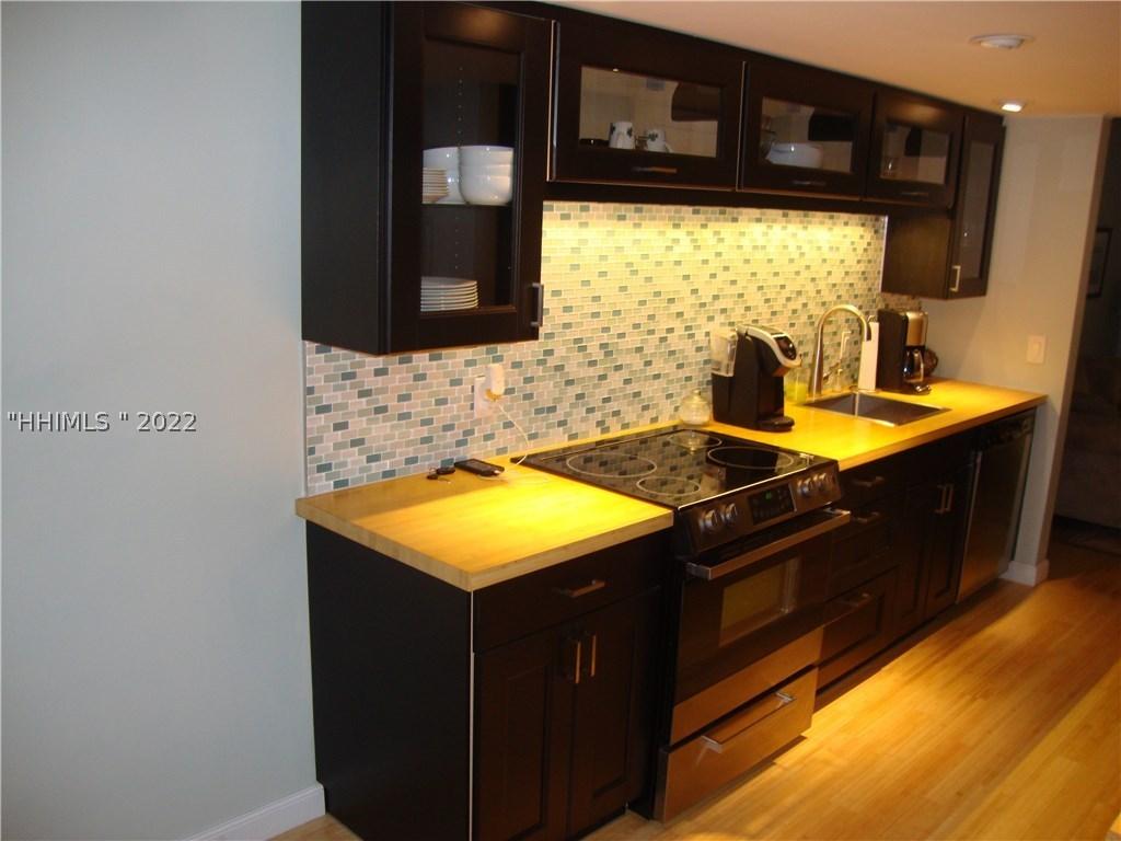 24 Deallyon Ave. #18, Hilton Head Island, SC 29928