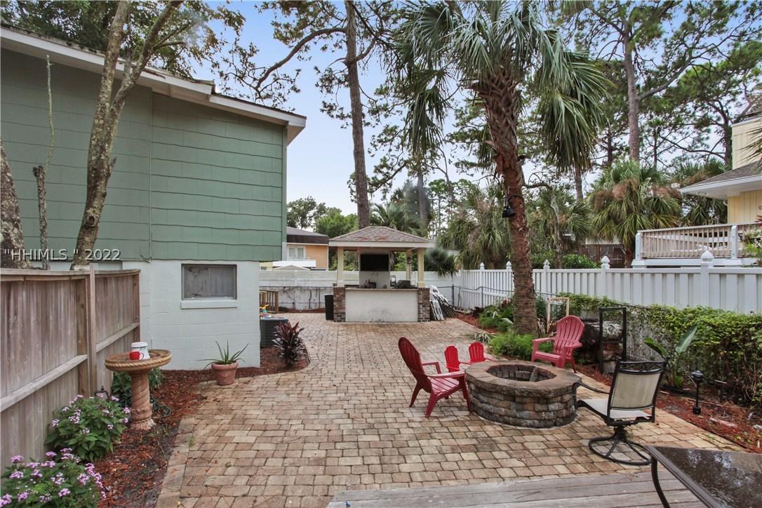 8 Seahorse Way, Hilton Head Island, SC 29928