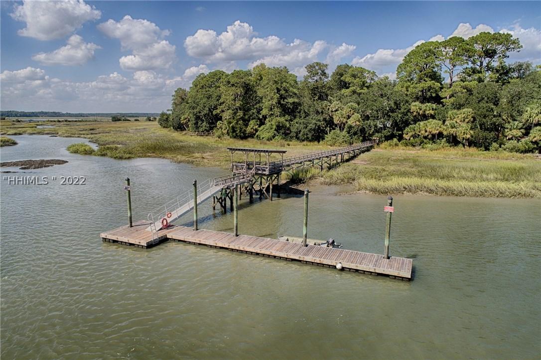 27 Crystal Beach Cir, Bluffton, SC 29910