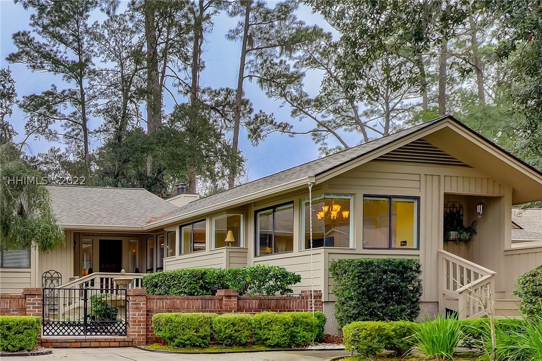 32 Oak Ct., Hilton Head Island, SC 29928