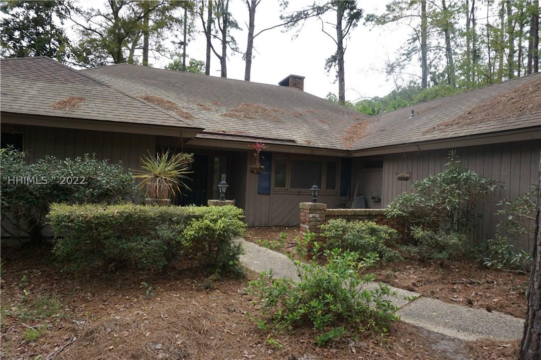 27 Pineland Rd., Hilton Head Island, SC 29926