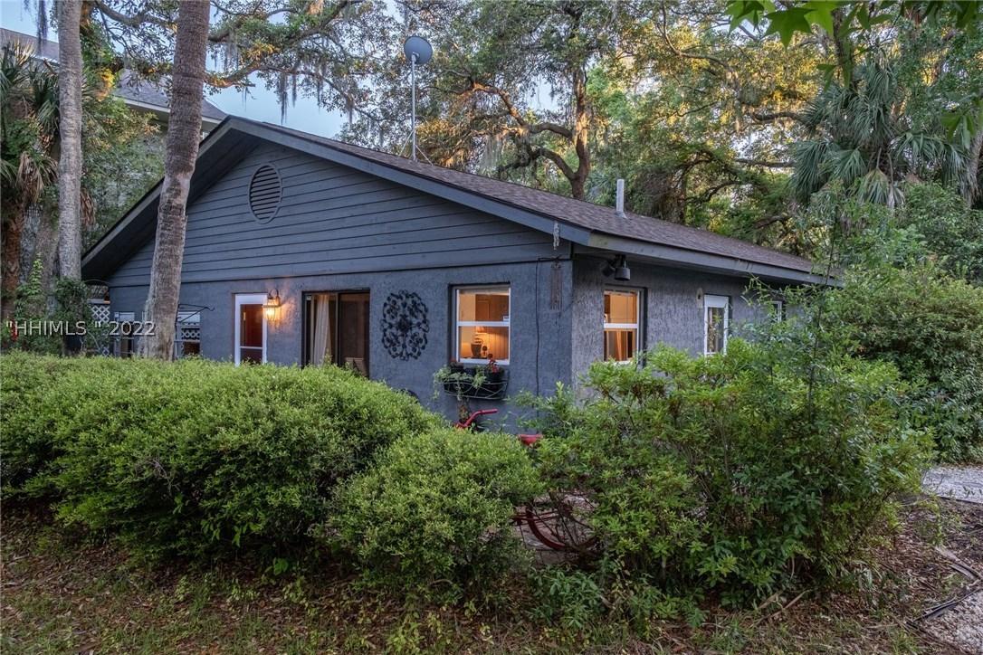 32 Firethorn Ln., Hilton Head Island, SC 29928