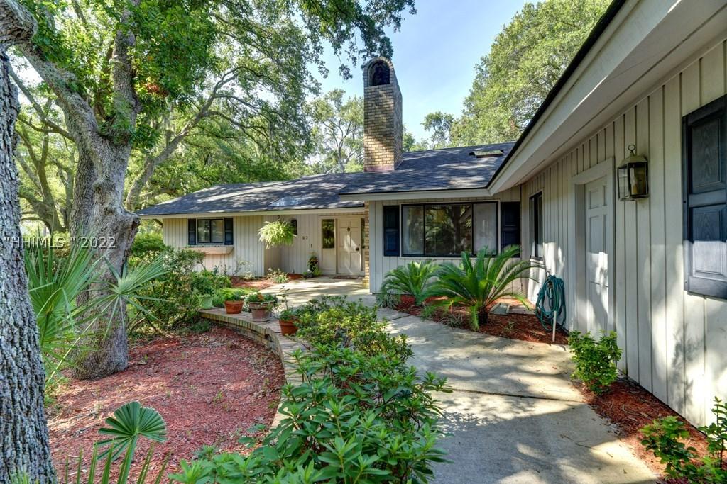 27 Fort Walker Dr., Hilton Head Island, SC 29928