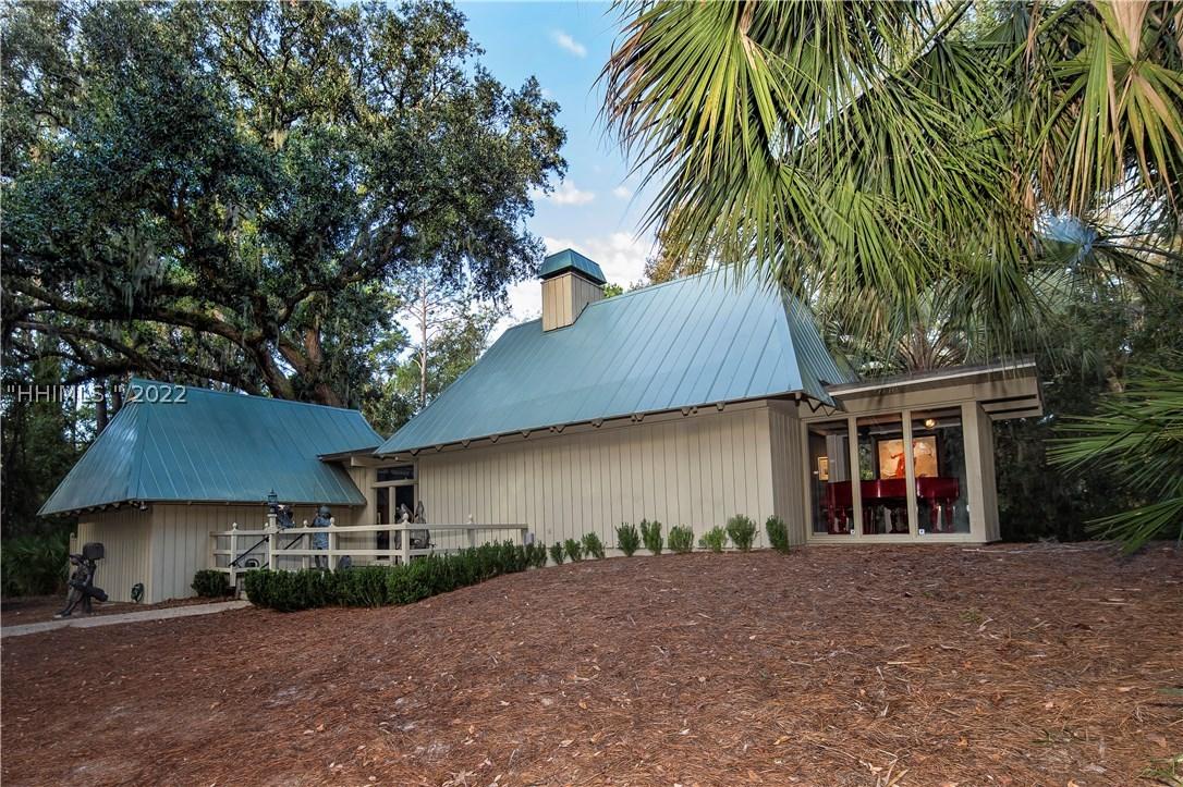 220 Cordillo Pkwy., Hilton Head Island, SC 29928