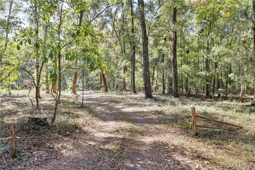 67 Davis Rd., Bluffton, SC 29910