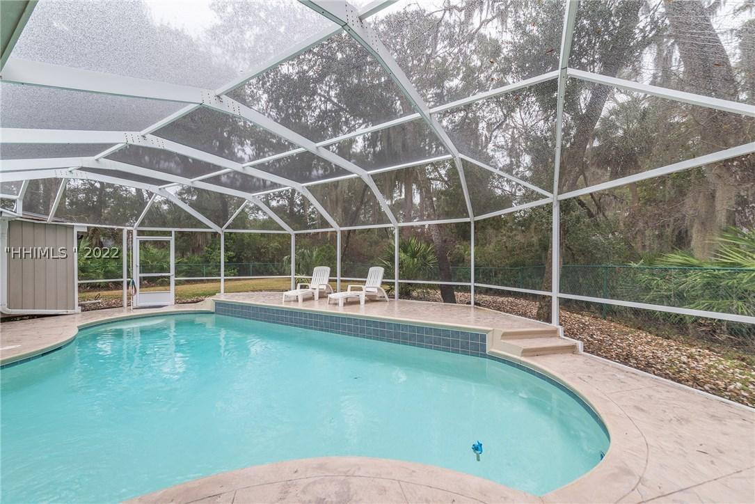 11 Hickory Ln., Hilton Head Island, SC 29928