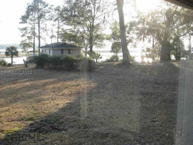 29 Lynes Rd., Okatie, SC 29909