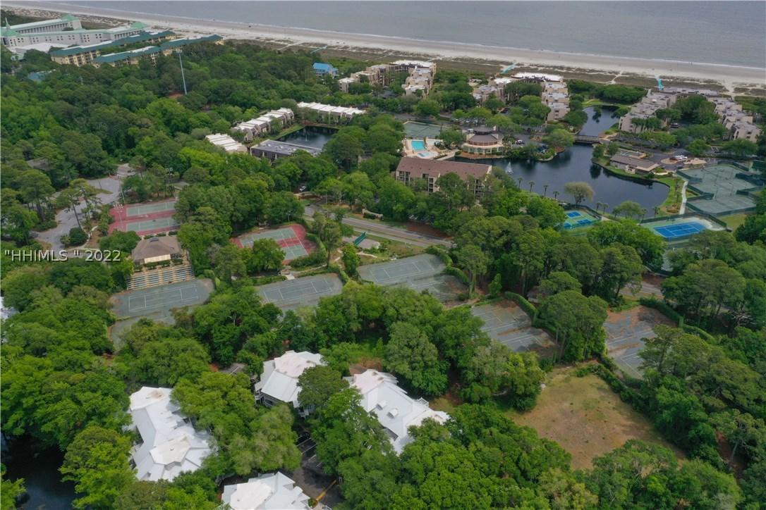 19 Wimbledon Ct. #204, Hilton Head Island, SC 29928