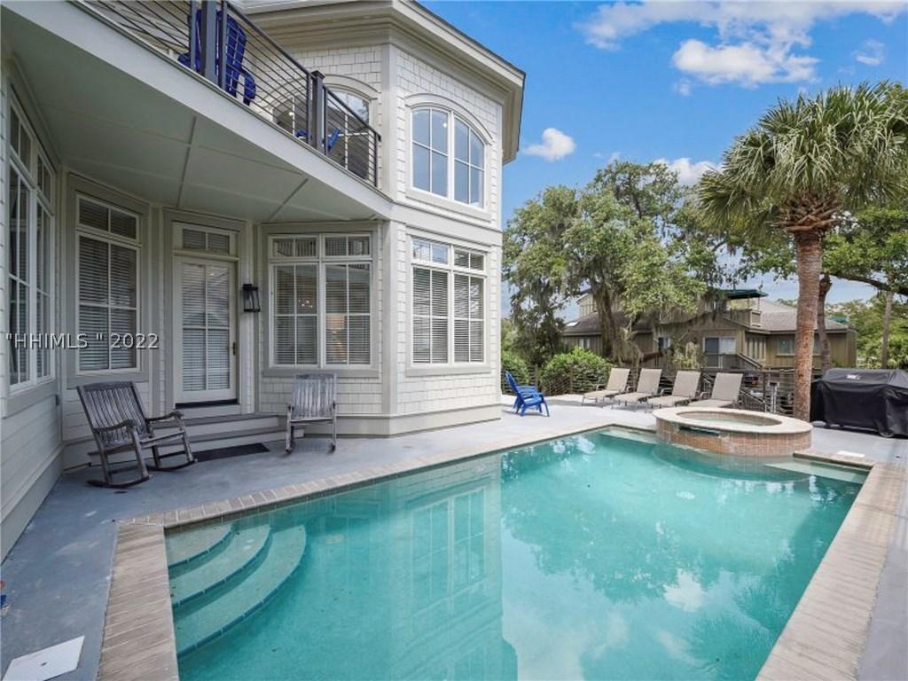 20 Knotts Way, Hilton Head Island, SC 29928