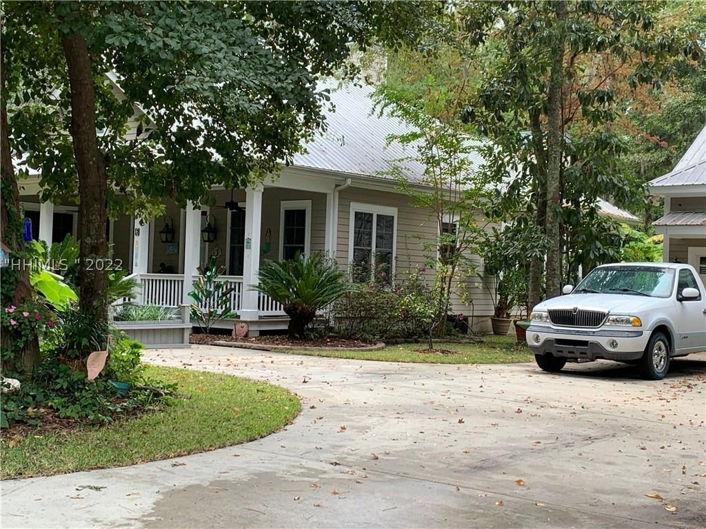 6 Oyster St., Bluffton, SC 29910