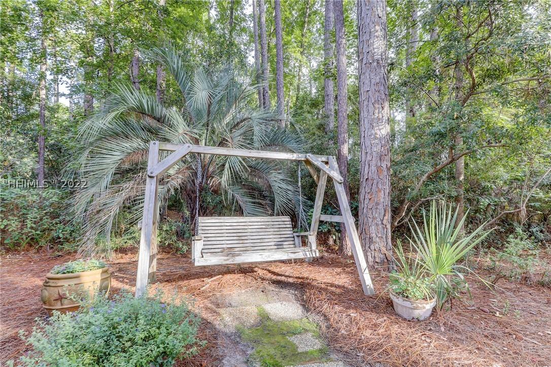 16 Lenora Dr., Hilton Head Island, SC 29926
