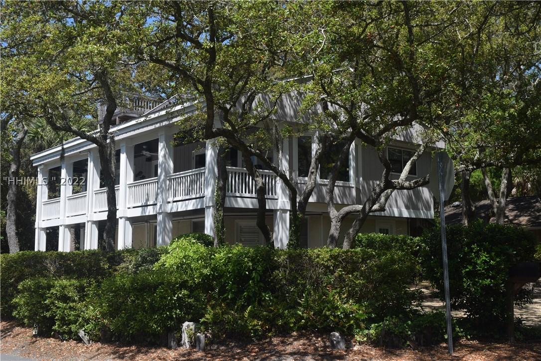 8 Bayberry Ln., Hilton Head Island, SC 29928