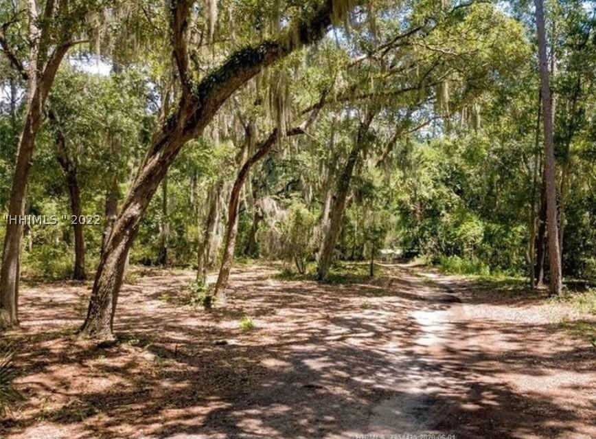 8 Crystal Beach Ln., Bluffton, SC 29910