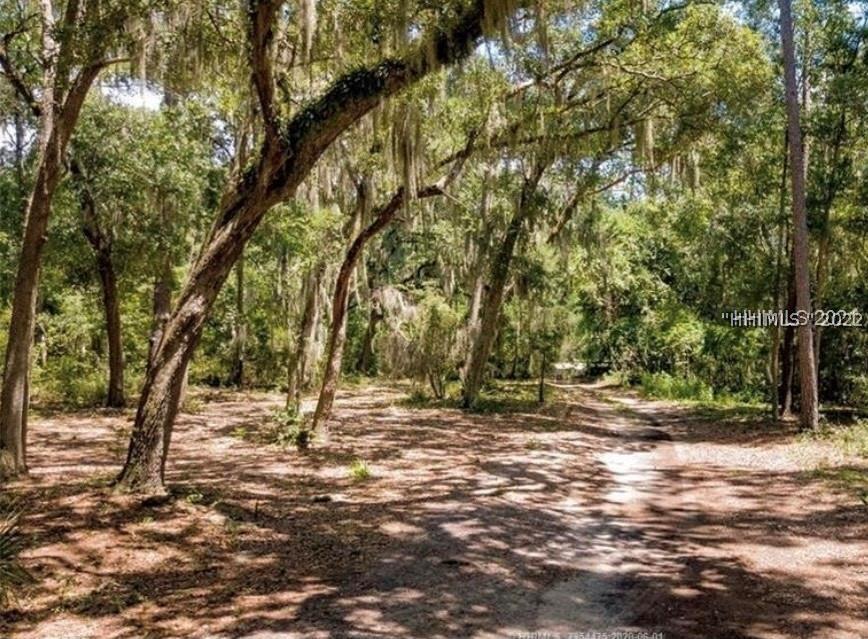 8 Crystal Beach Rd., Bluffton, SC 29910