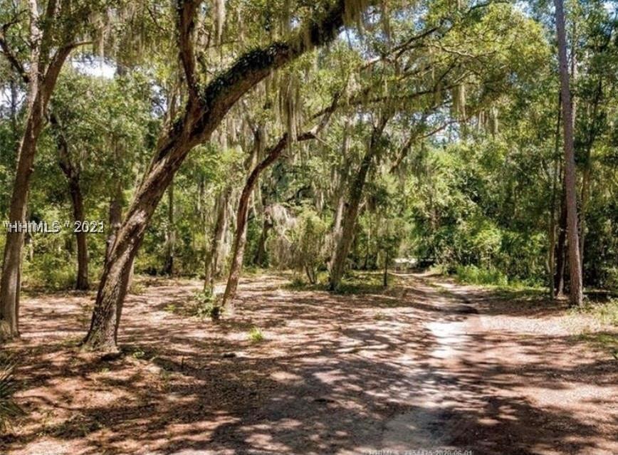 4 Crystal Beach Rd., Bluffton, SC 29910