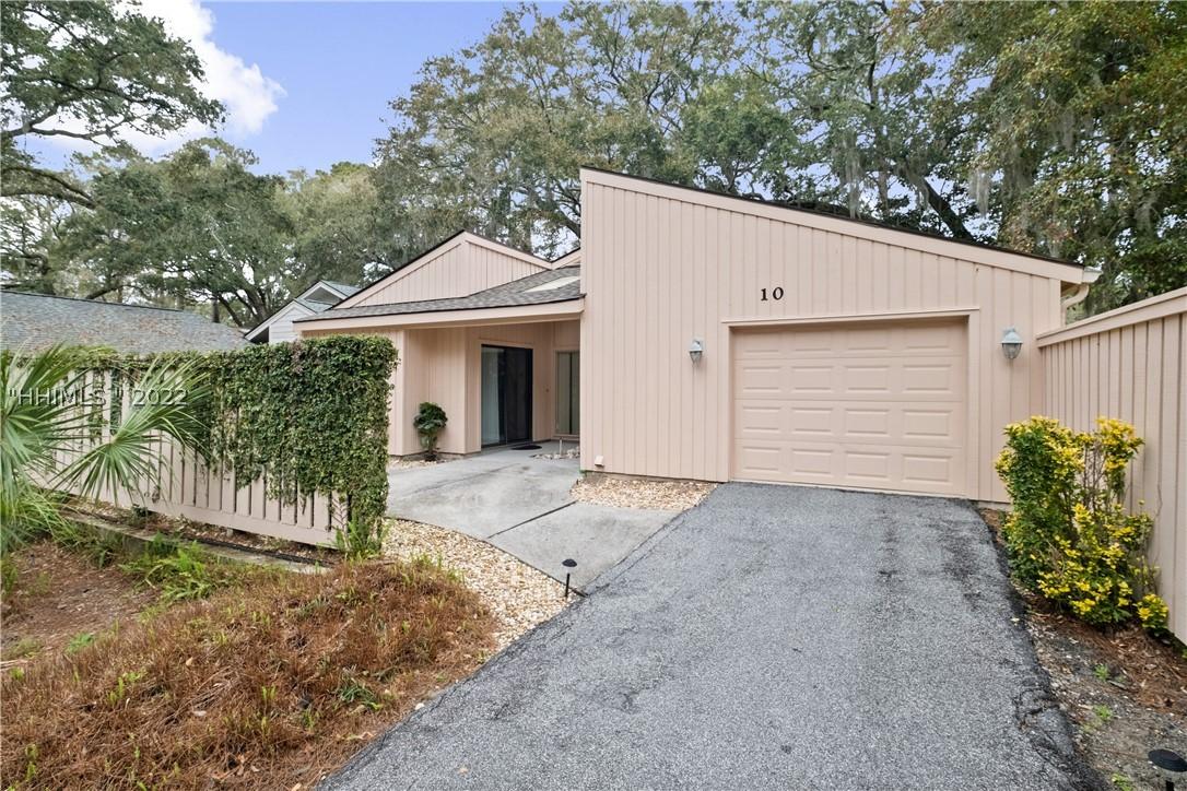 10 Misty Cove Ln., Hilton Head Island, SC 29928