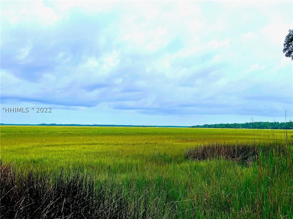 216 Cotton Dike Rd., Saint Helena Island, SC 29920
