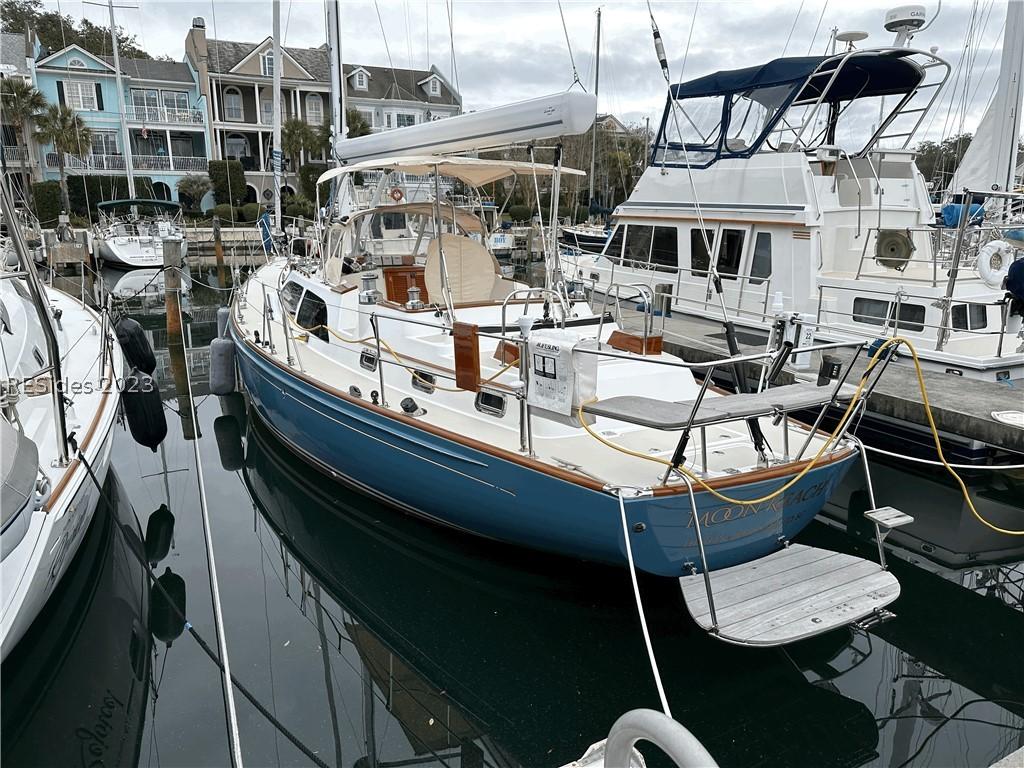 I-148 Wh Marina, Hilton Head Island, SC 29926