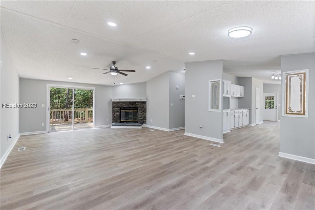 3952 Clover Hill Rd., Green Pond, SC 29446