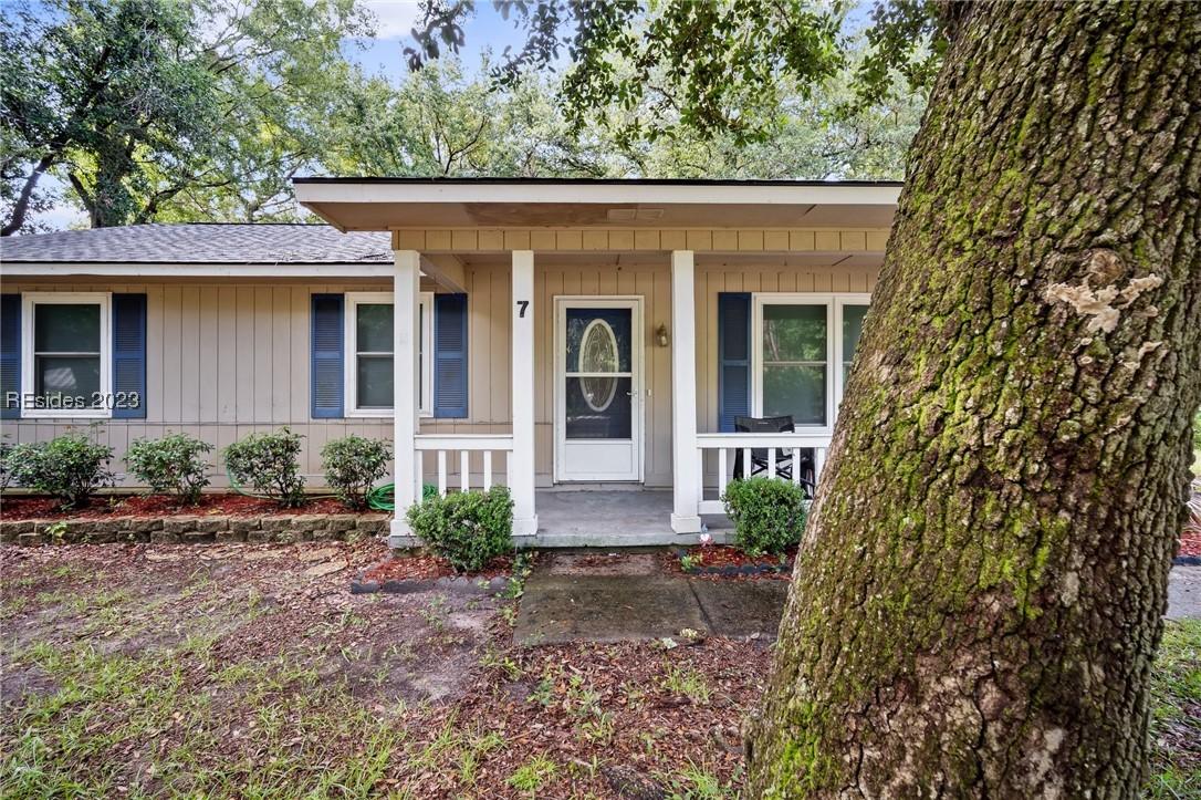 7 Buck Rd., Beaufort, SC 29907