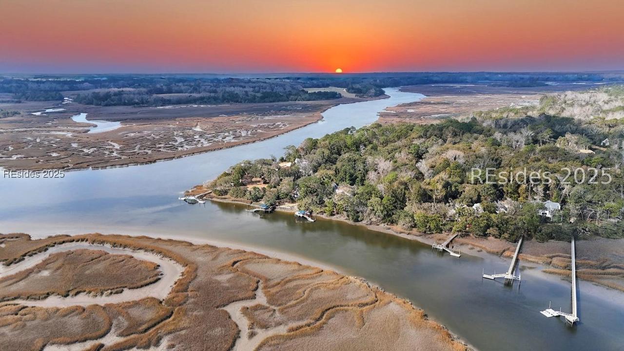 200 Bull Point Dr., Seabrook, SC 29940