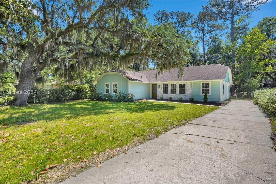 2706 S Royal Oaks Dr., Beaufort, SC 29902