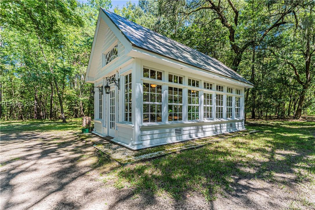 92 Dean Hall Rd., Seabrook, SC 29940