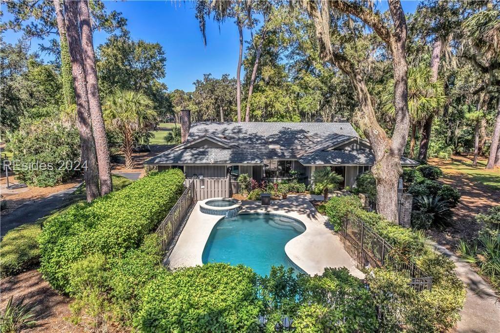 8 Willow Oak Rd., Hilton Head Island, SC 29928