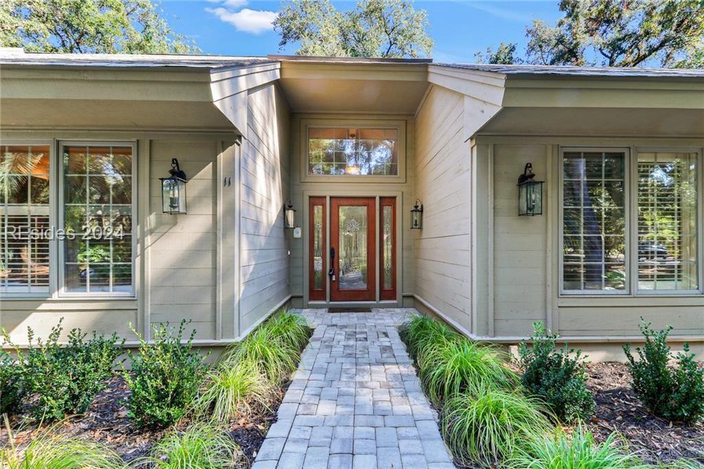 11 Dahlgren Ln., Hilton Head Island, SC 29928