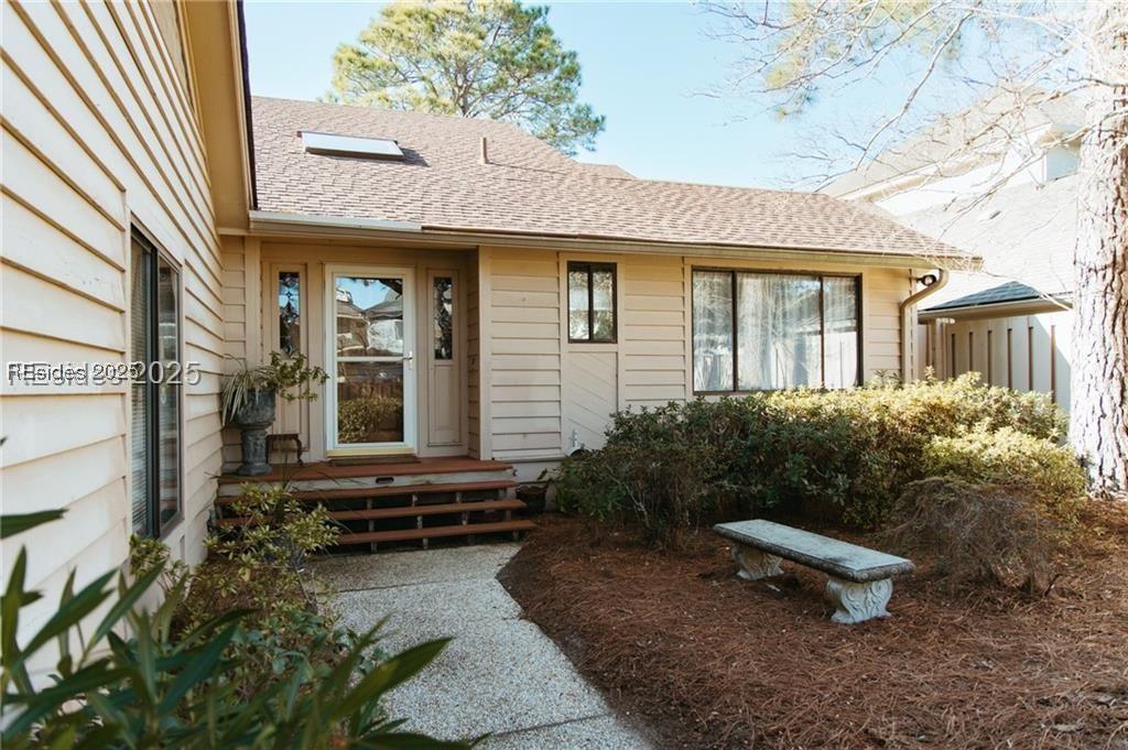 20 Fairway Winds Pl., Hilton Head Island, SC 29928