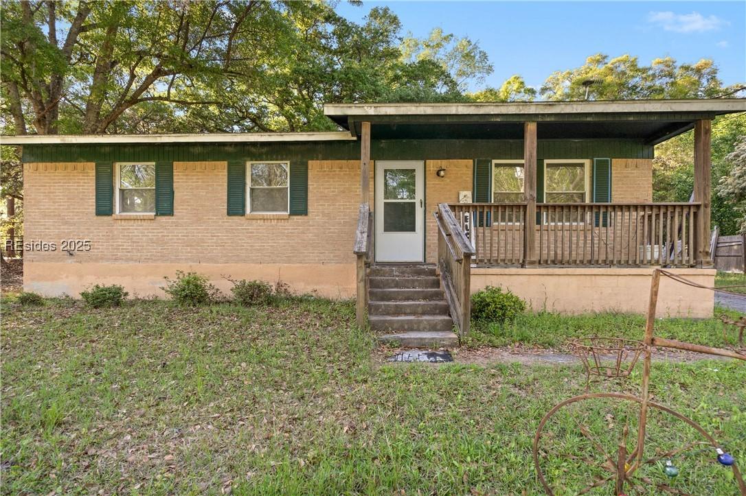 17 Country Manor Rd., Beaufort, SC 29906