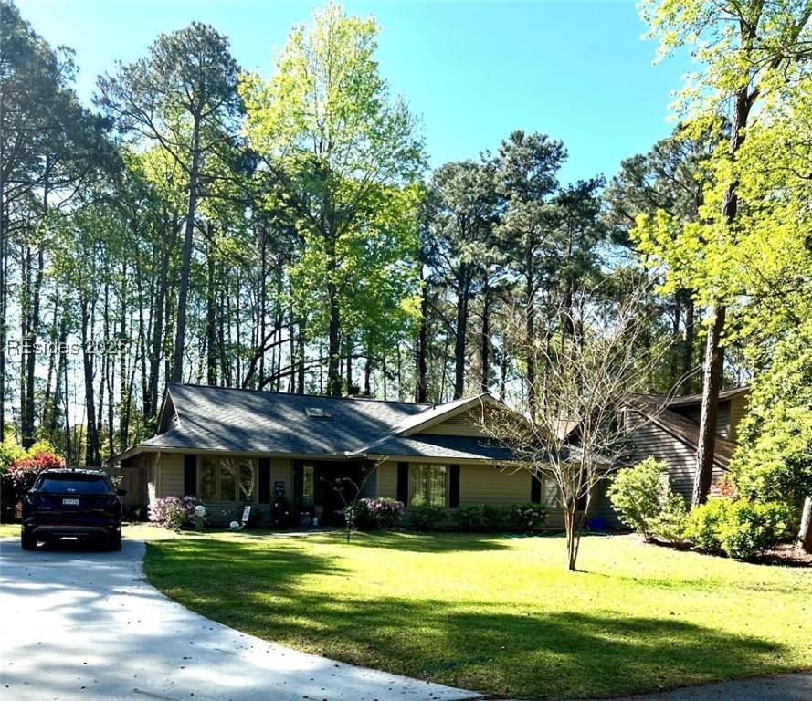 33 Edgewood Dr., Hilton Head Island, SC 29926