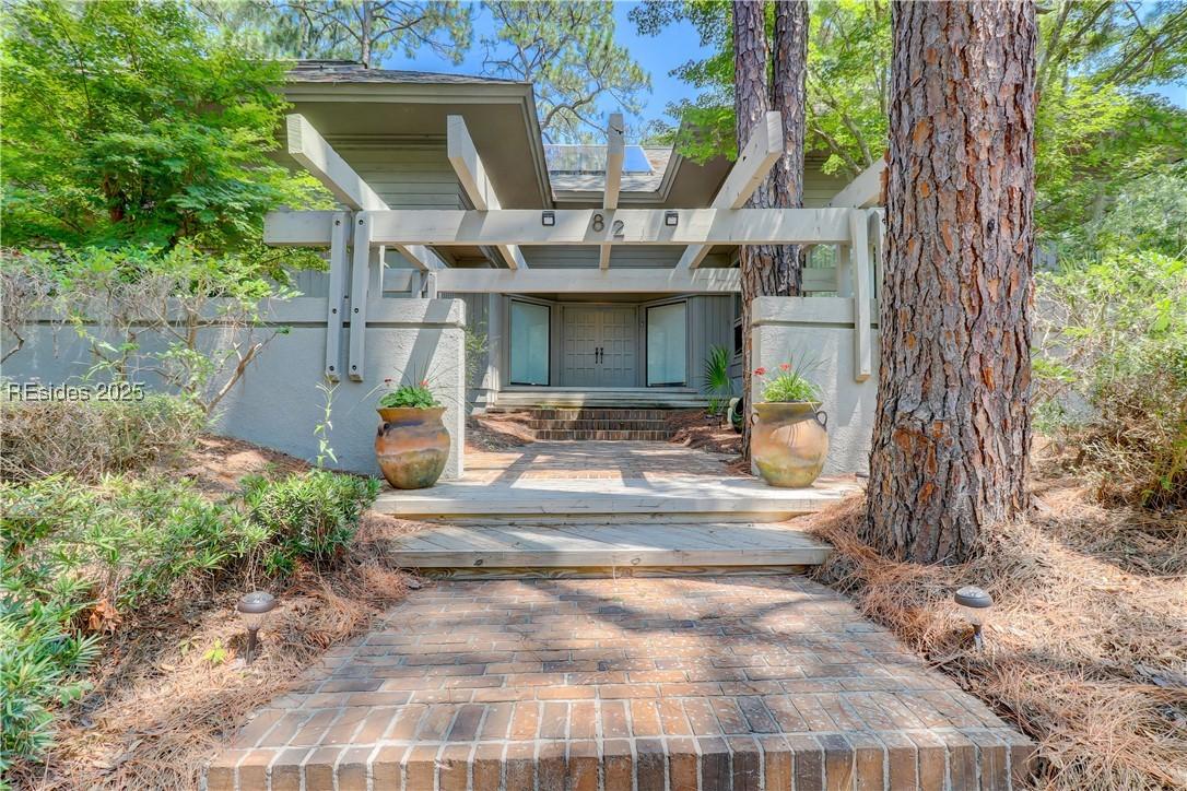 82 S Sea Pines Dr., Hilton Head Island, SC 29928