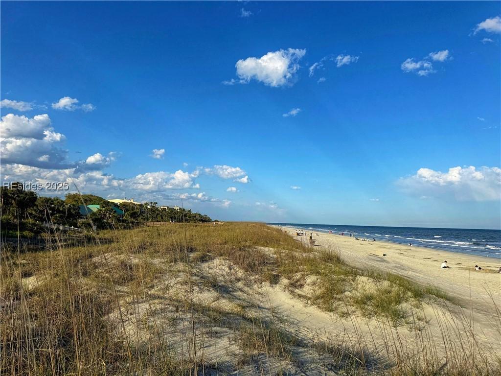 7A Roadrunner Ln., Hilton Head Island, SC 29928