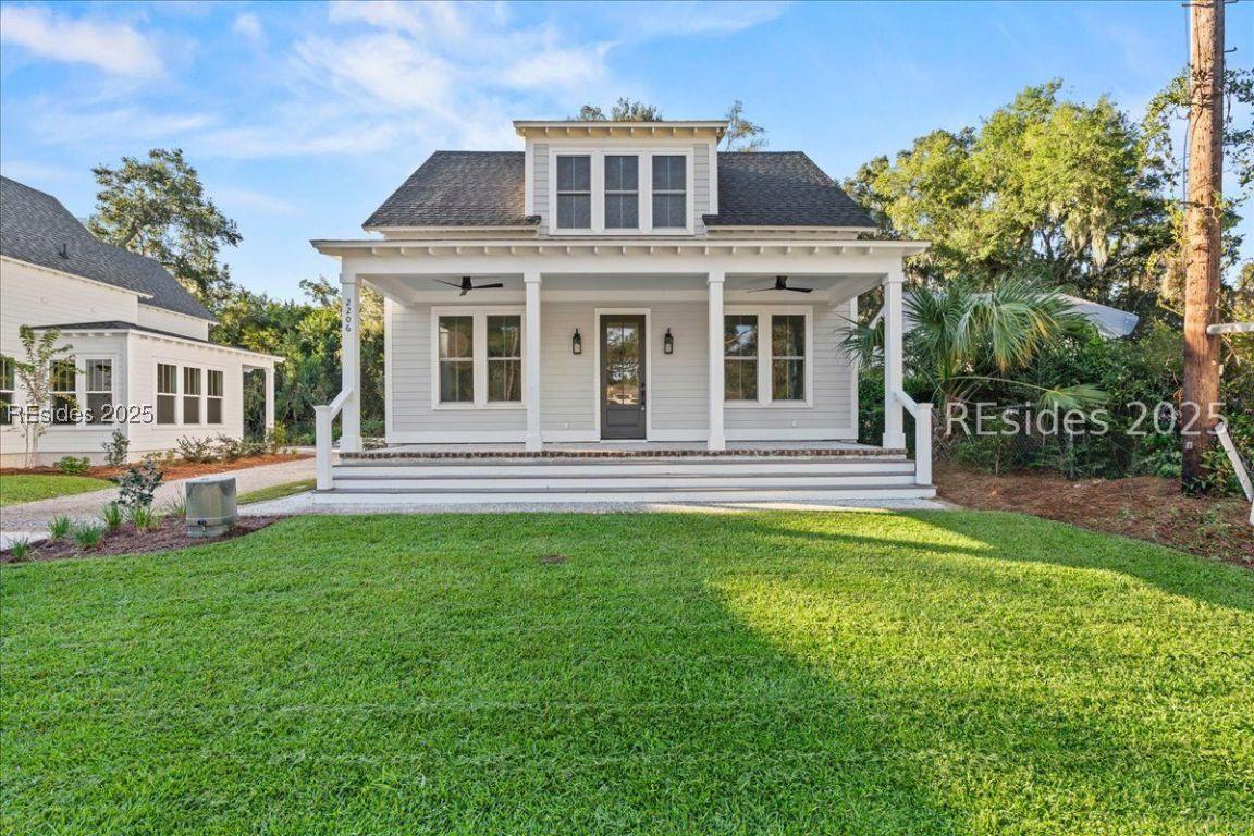 2206 National St., Beaufort, SC 29902