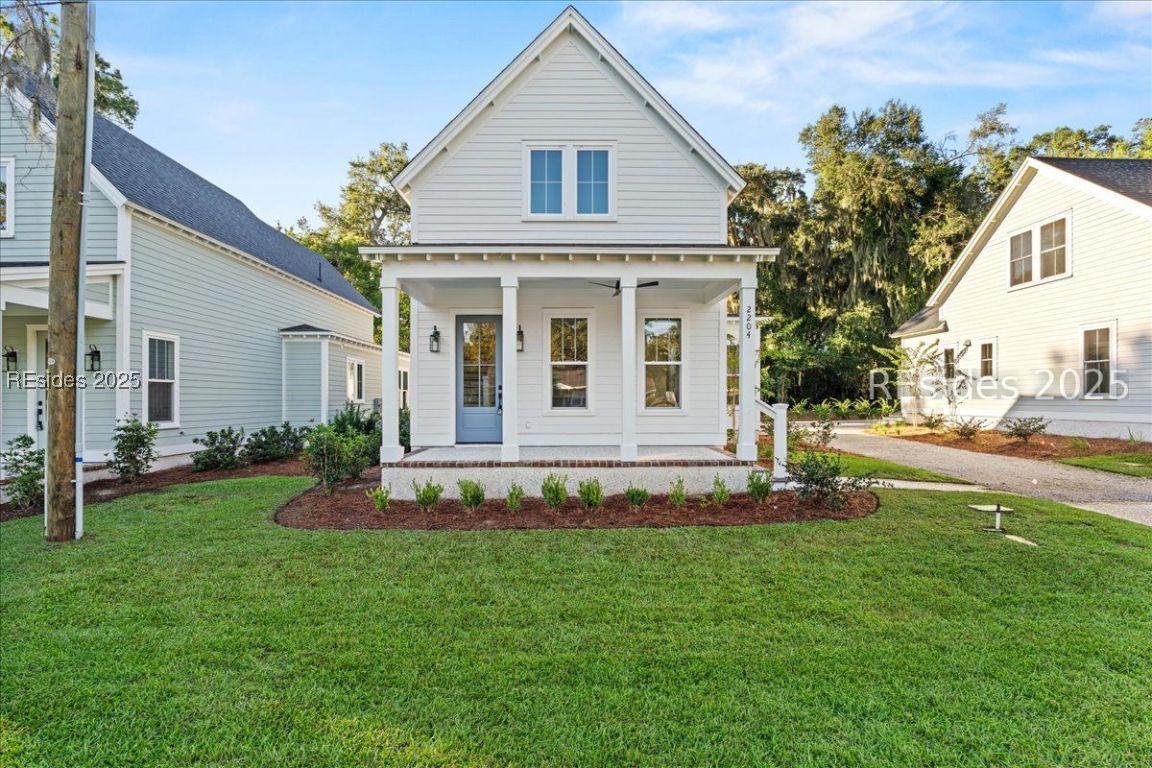 2204 National St., Beaufort, SC 29902