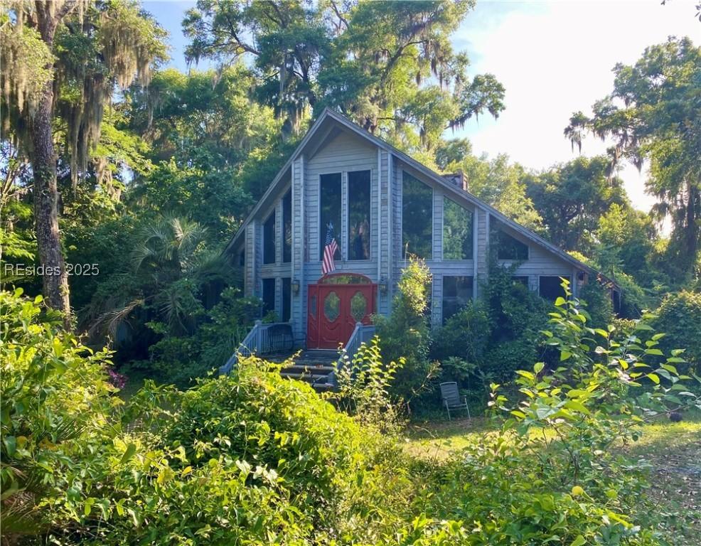 205 Stuart Town Rd., Beaufort, SC 29902