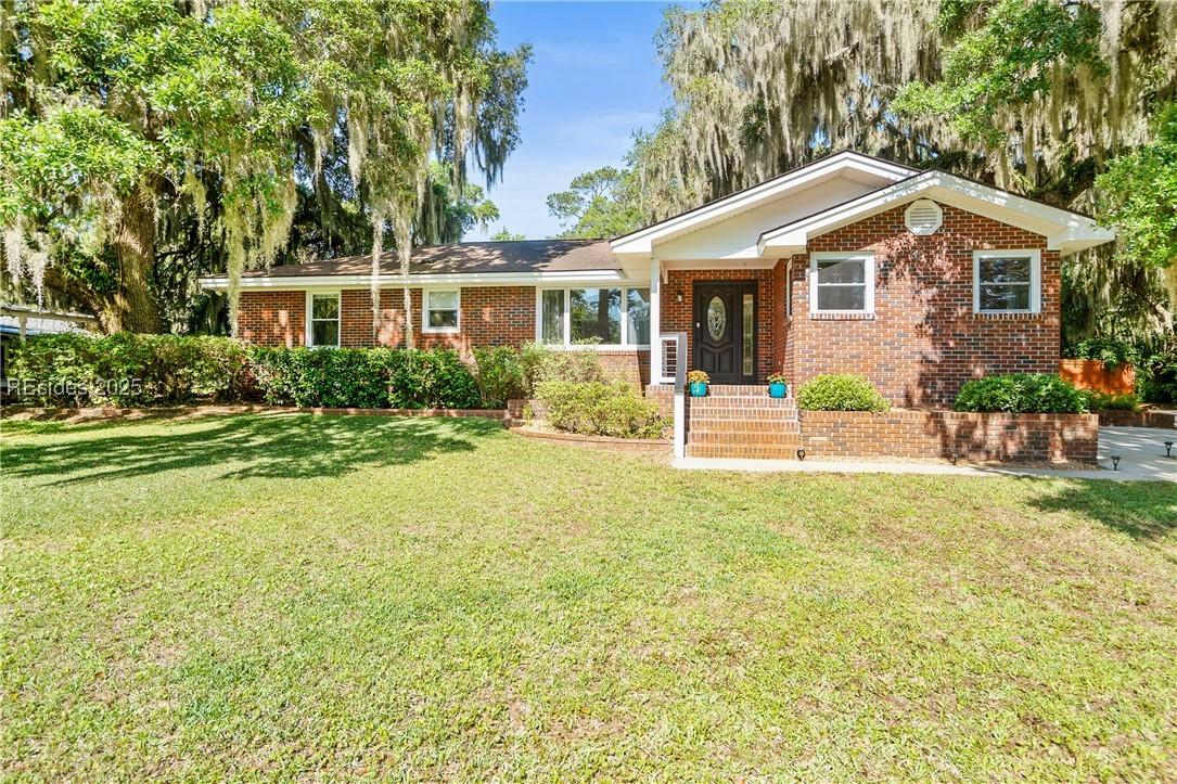 702 Center Dr., Beaufort, SC 29902