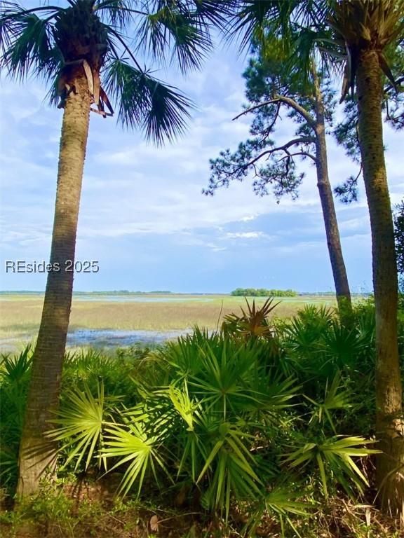 69 Peninsula Dr., Hilton Head Island, SC 29926