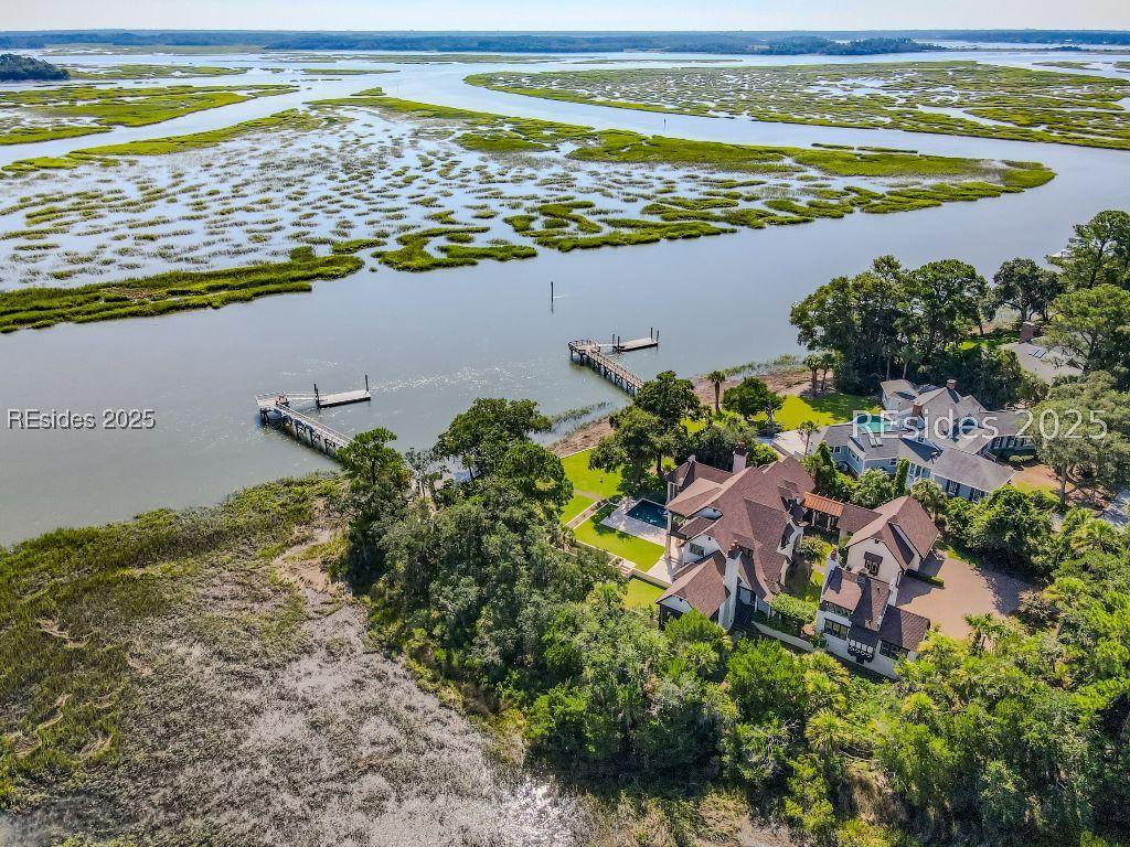 1 Cedar Ln., Hilton Head Island, SC 29926