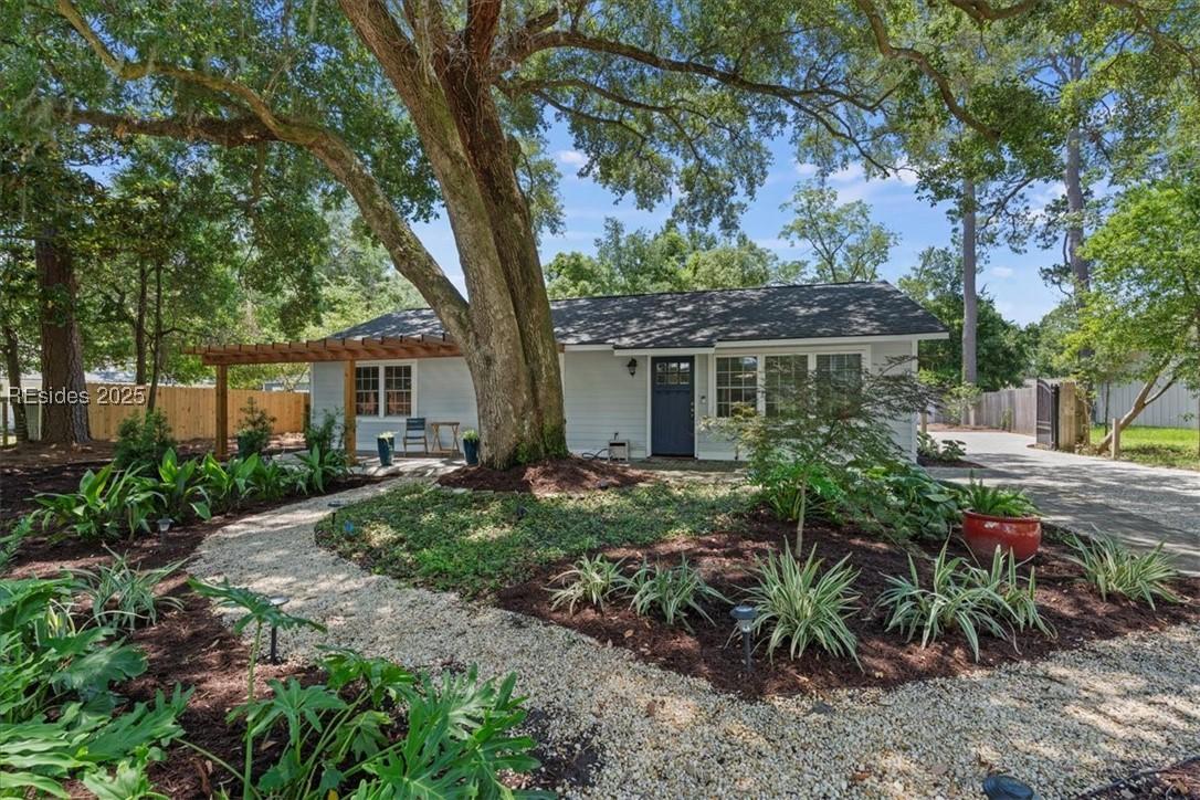 602 Huguenin Dr., Beaufort, SC 29902