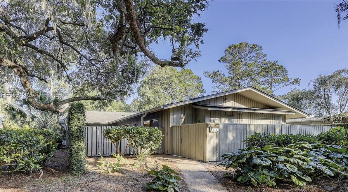 212 Greenwood Dr. #320, Hilton Head Island, SC 29928