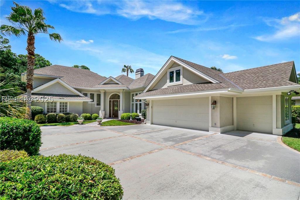 7 Shaftsbury Ln., Hilton Head Island, SC 29926