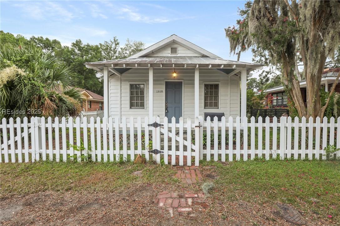 1510 Congress St., Beaufort, SC 29902
