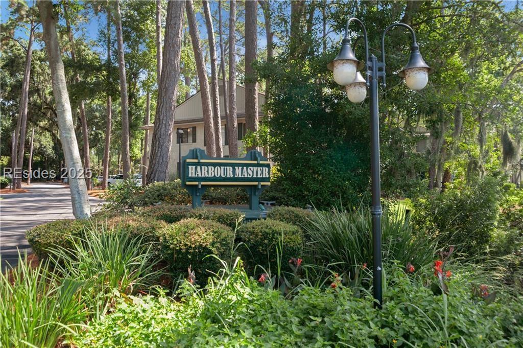 90 Gloucester Rd. #203, Hilton Head Island, SC 29928
