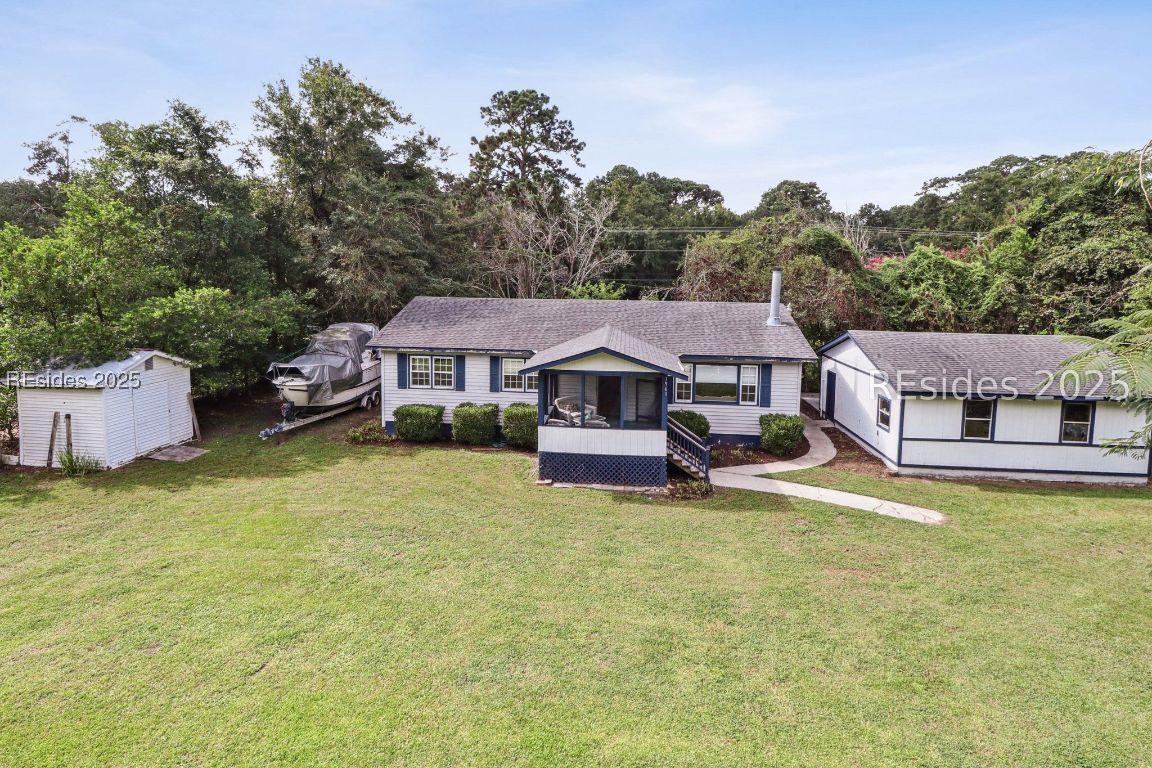 1961 Colonial Ave., Beaufort, SC 29906